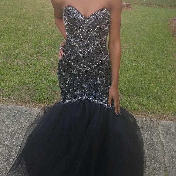 Prom Dress - Picture 3 of 4